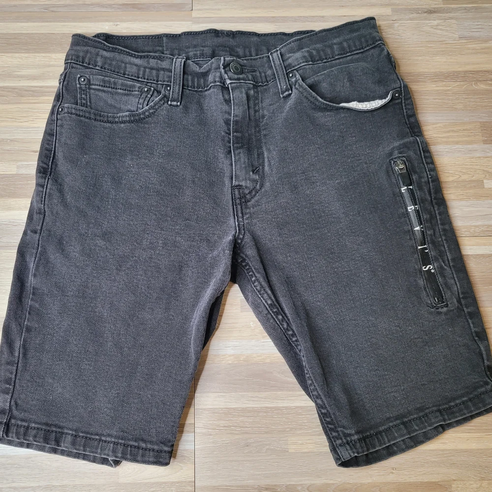 Levi's 511 Men's Size‎ 32 Charcoal Denim Shorts Spellout Pocket 9